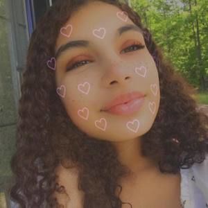 Meet your Posher, Naïma-rose